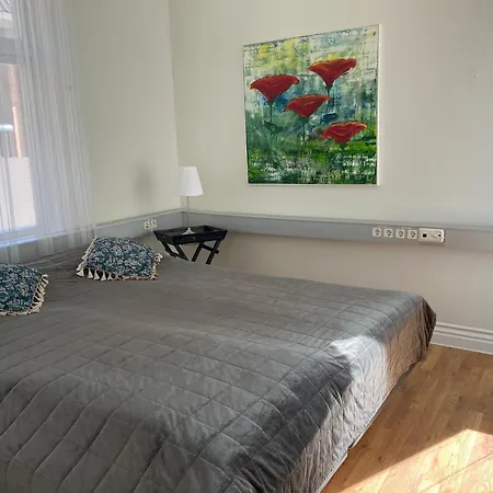 Jaernvaegshotellet Skara City Stay-3